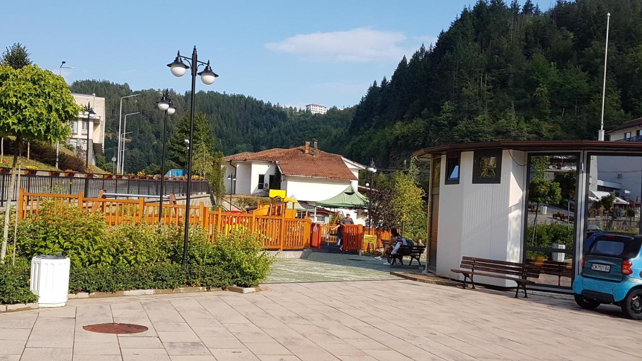 Вила Баните Экстерьер фото